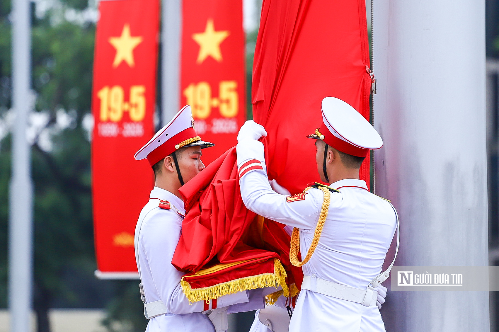 Trang nghiêm nghi lễ thượng cờ kỷ niệm 136 năm ngày sinh Chủ tịch Hồ Chí Minh- Ảnh 6. Trang nghiêm nghi lễ thượng cờ kỷ niệm 136 năm ngày sinh Chủ tịch Hồ Chí Minh- Ảnh 6.