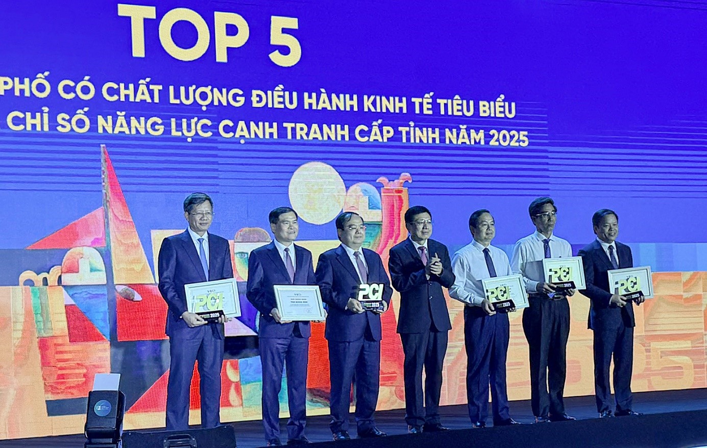 Phú Thọ vào Top 5 PCI 2025, đứng thứ 2 cả nước về tiếp cận nguồn lực - Ảnh 1.