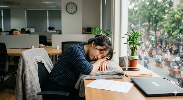 Thói quen ngủ trưa đem lại lợi ích gì cho sức khỏe? - Ảnh 1.