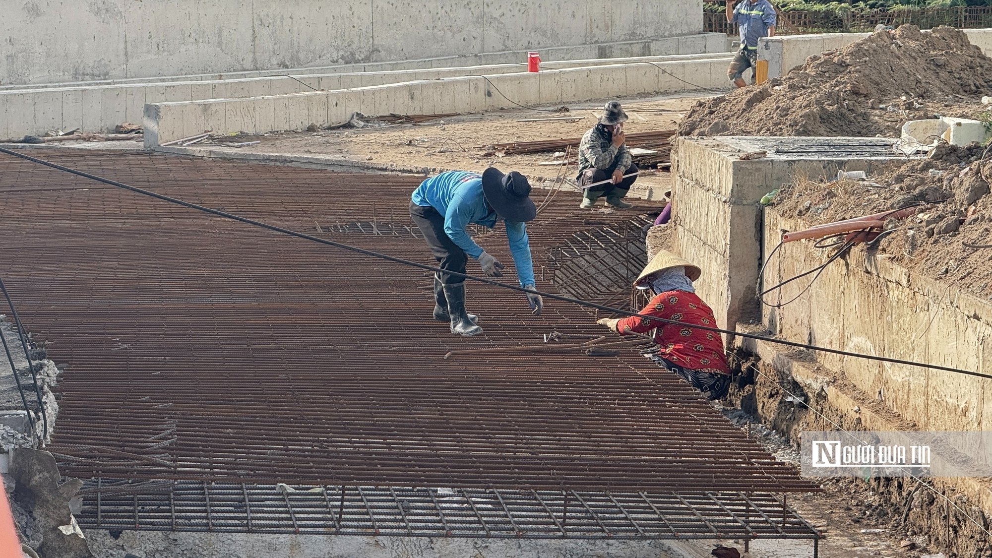 N&uacute;t giao 4 tầng lớn bậc nhất Tp.HCM vẫn dang dở v&igrave; chưa giải tỏa xong mặt bằng - Ảnh 1.