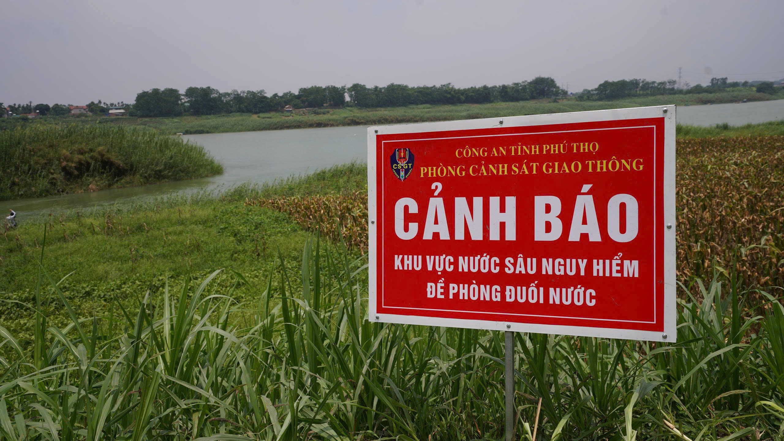 Bộ Y tế thăm hỏi gia đình các nạn nhân vụ đuối nước thương tâm ở Phú Thọ - Ảnh 3.