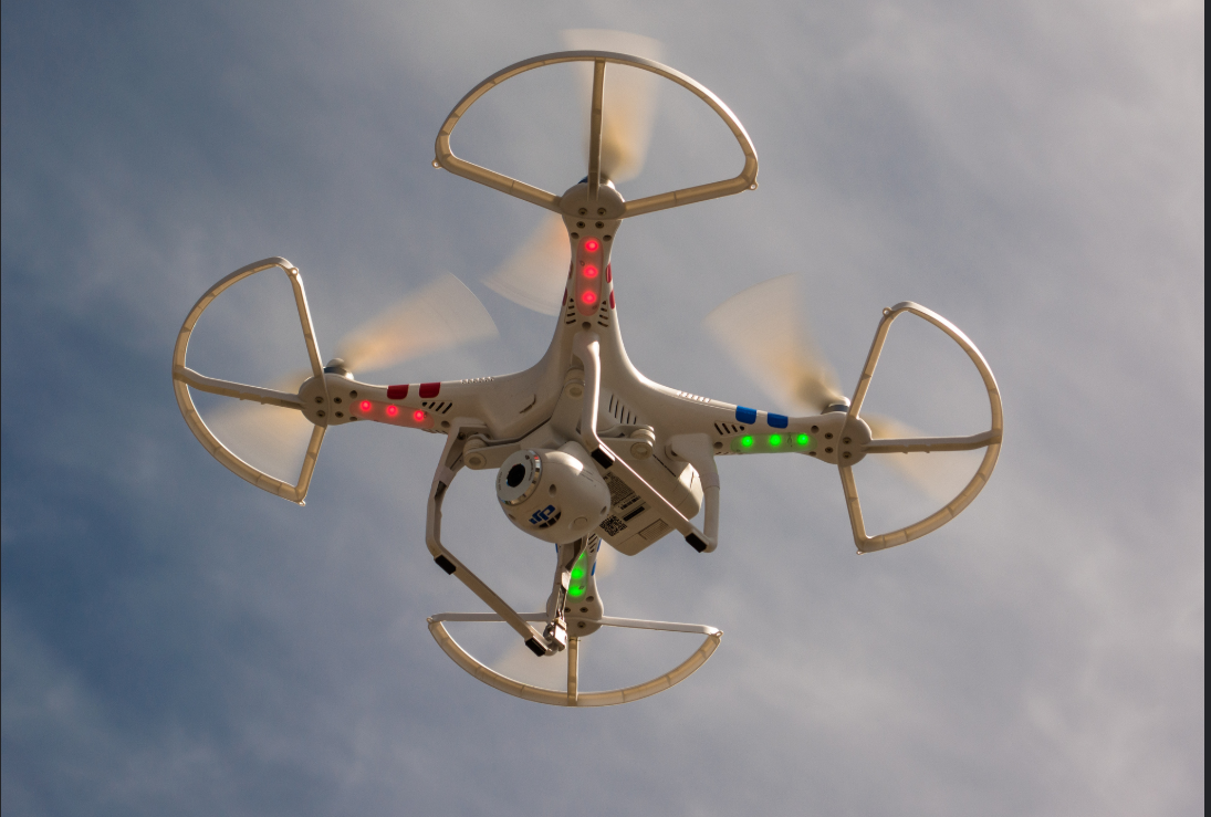 Drone bay trên đầu học sinh để bắt quay cóp: Kỳ thi căng nhất thế giới ở Trung Quốc - Ảnh 2.