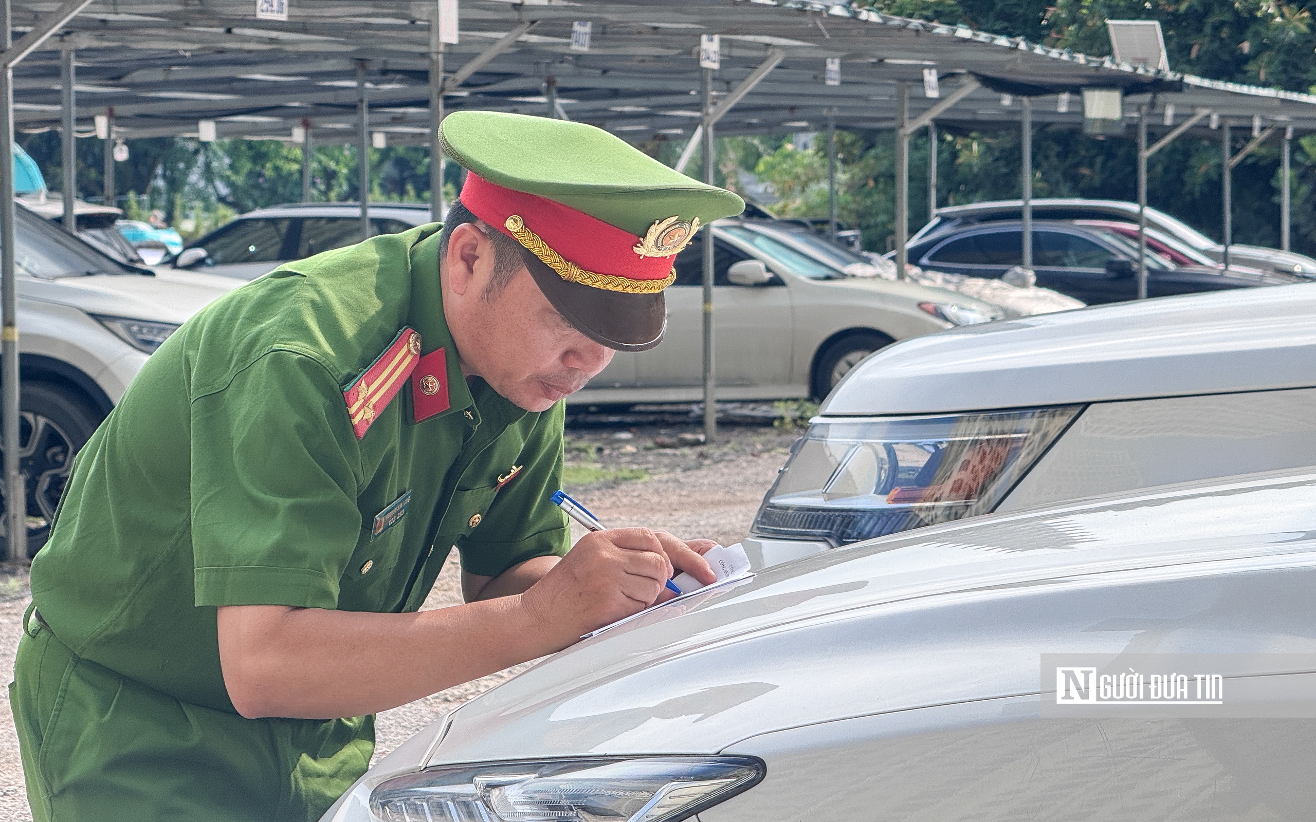 Hà Nội: Xử lý dứt điểm các bãi trông giữ phương tiện không phép- Ảnh 5. Hà Nội: Xử lý dứt điểm các bãi trông giữ phương tiện không phép- Ảnh 5.