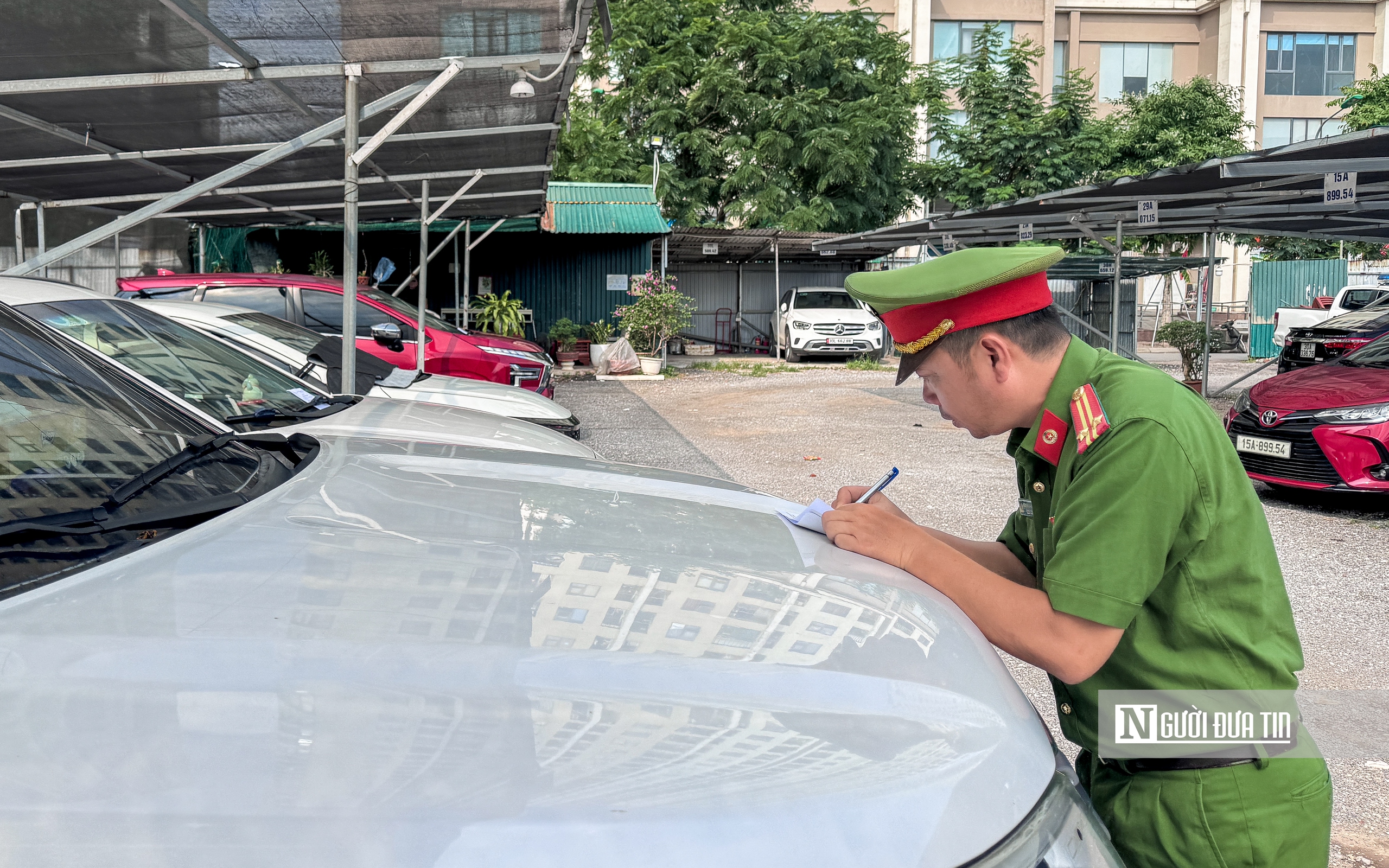 Hà Nội: Xử lý dứt điểm các bãi trông giữ phương tiện không phép- Ảnh 4. Hà Nội: Xử lý dứt điểm các bãi trông giữ phương tiện không phép- Ảnh 4.