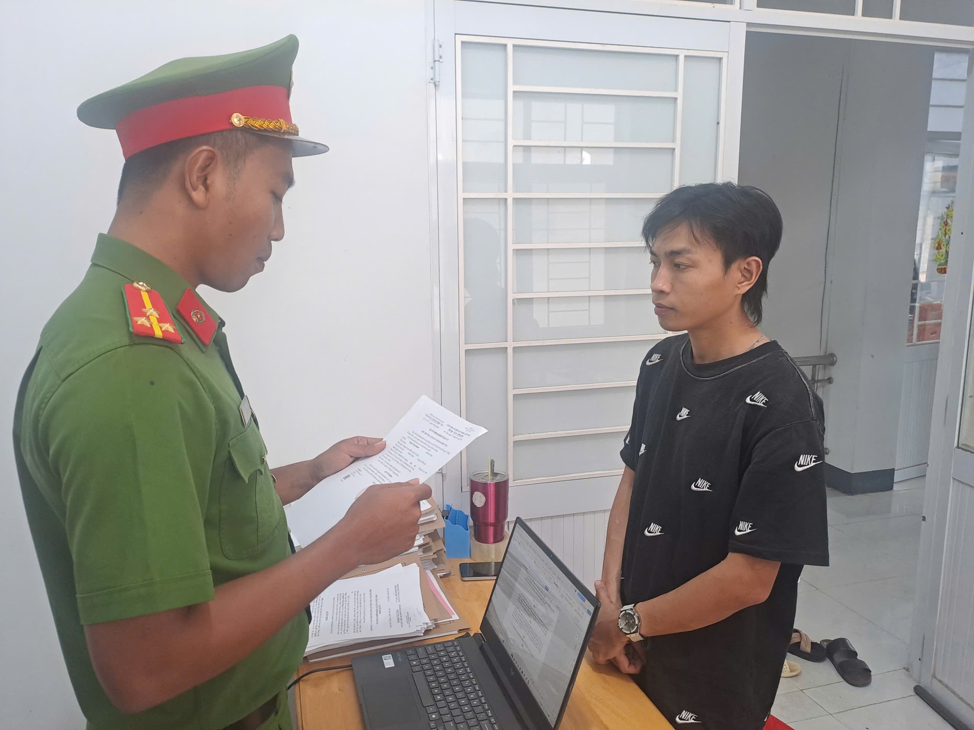 Mượn xe máy của người yêu mang đi cầm cố, nam thanh niên bị khởi tố - Ảnh 1.
