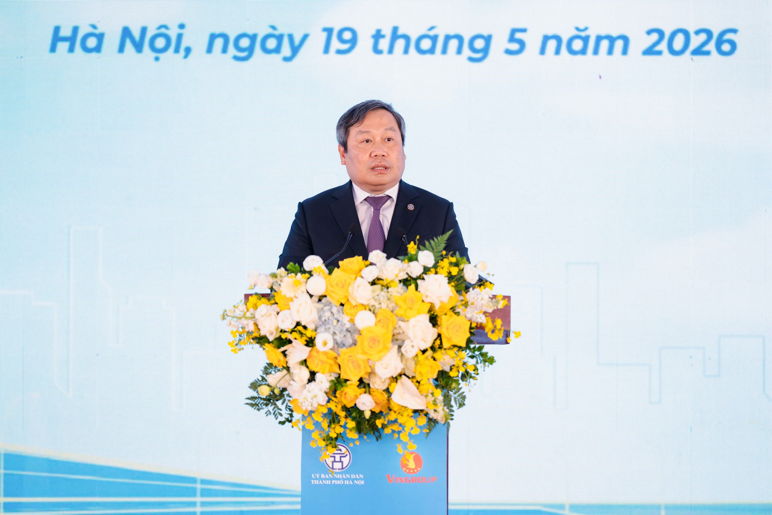 Vingroup khởi công dự án nâng cấp Quốc lộ 1A đoạn qua Hà Nội lên 90m, 16 làn xe - Ảnh 2.