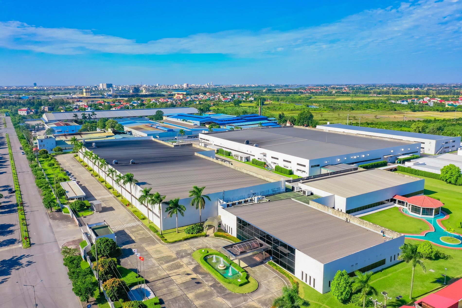 ROX Group - 3 thập kỷ tiên phong kiến tạo, đưa giá trị Việt vươn xa - Ảnh 2.