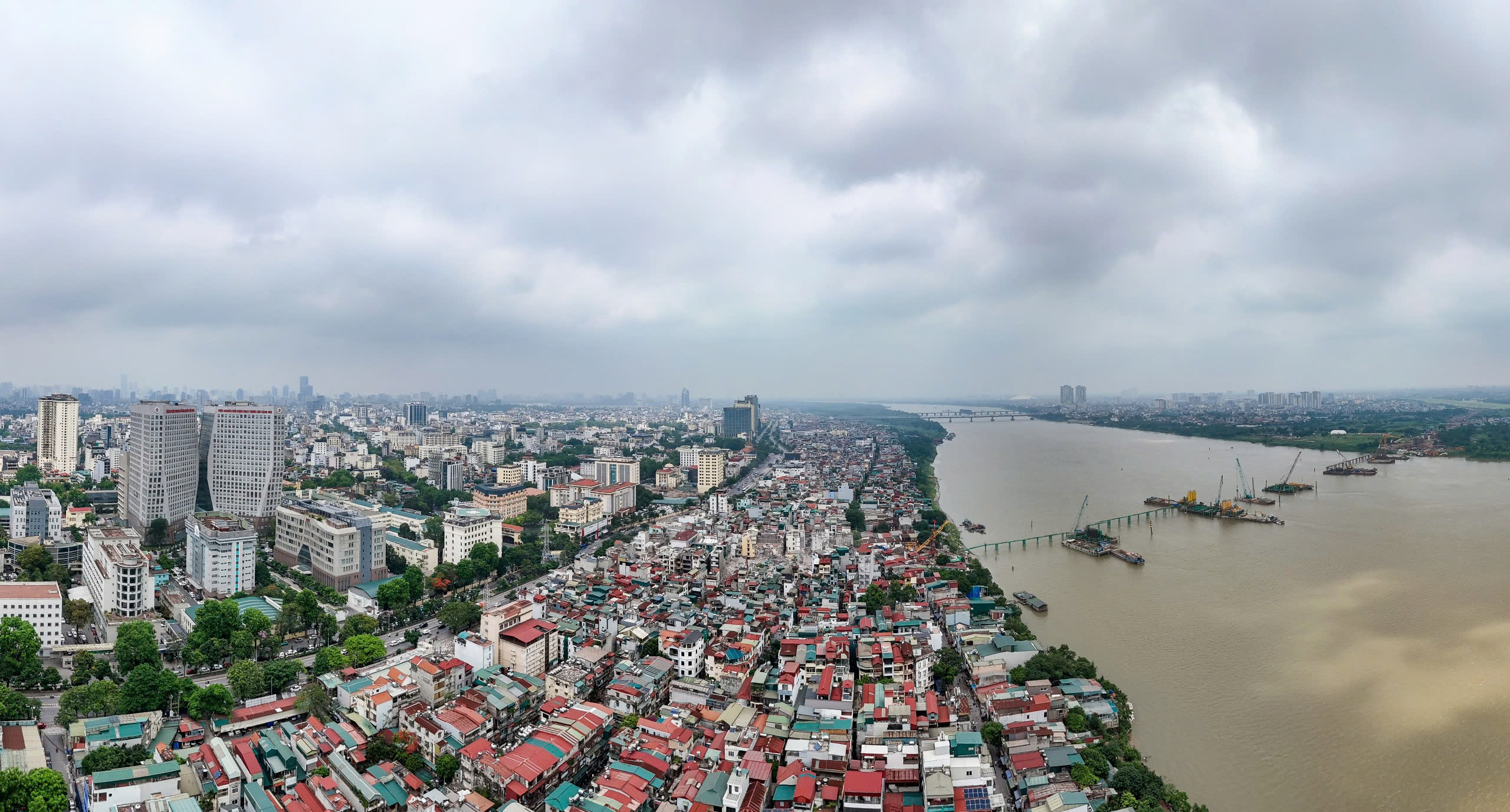Hà Nội: Tái định cư cho người dân trục sông Hồng theo nguyên tắc “bằng hoặc tốt hơn nơi ở cũ”- Ảnh 1.