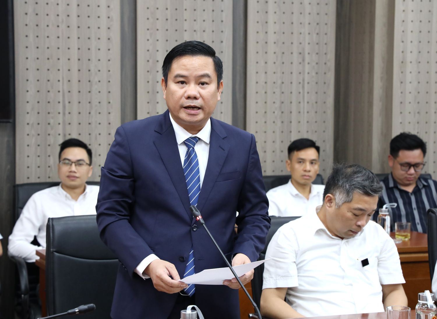 Bổ nhiệm Vụ trưởng Vụ Chính sách của Bộ Dân tộc và Tôn giáo- Ảnh 3. Bổ nhiệm Vụ trưởng Vụ Chính sách của Bộ Dân tộc và Tôn giáo- Ảnh 3.