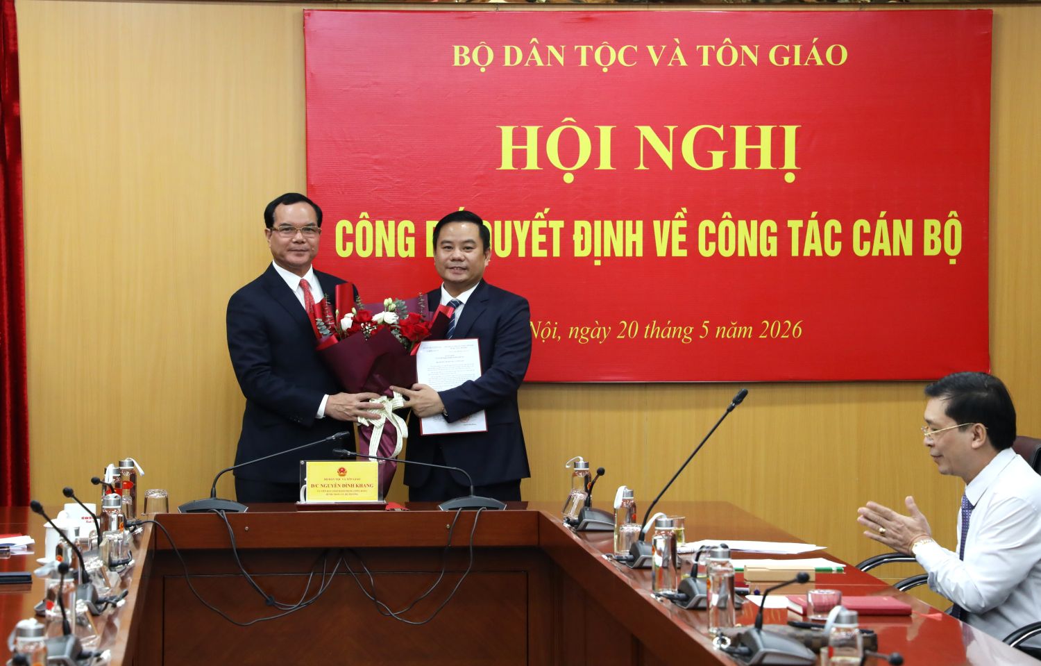 Bổ nhiệm Vụ trưởng Vụ Chính sách của Bộ Dân tộc và Tôn giáo- Ảnh 1. Bổ nhiệm Vụ trưởng Vụ Chính sách của Bộ Dân tộc và Tôn giáo- Ảnh 1.