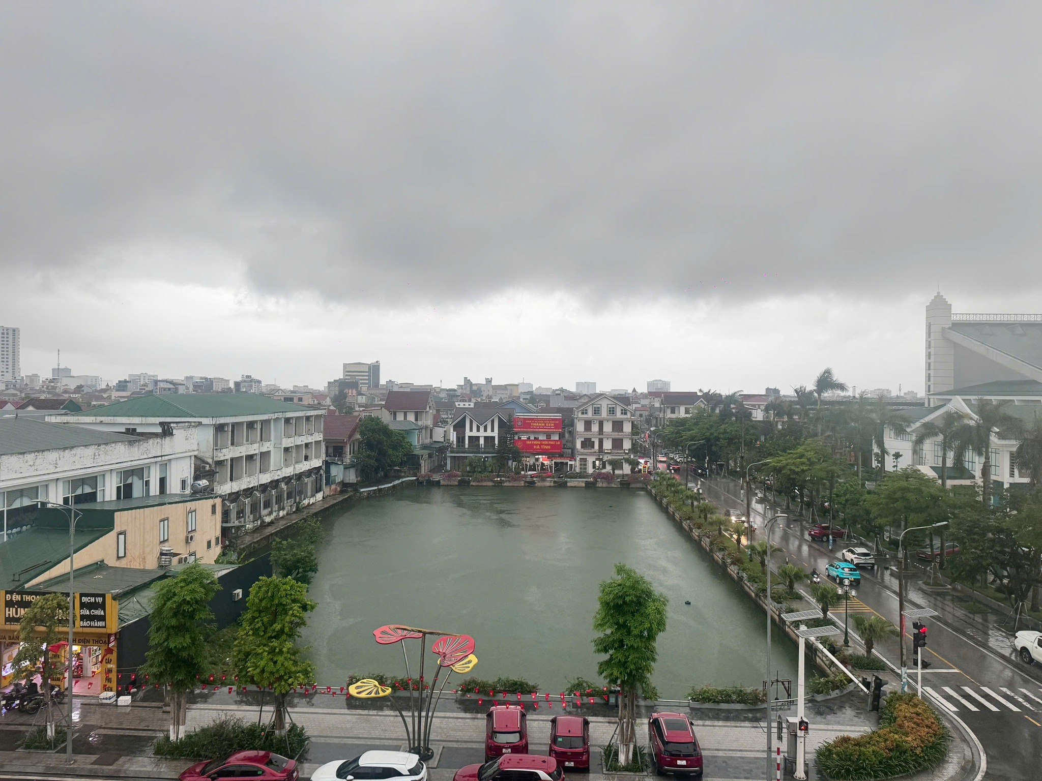 Chuyên gia khí tượng cảnh báo hiện tượng sét đánh liên tục ở Hà Tĩnh- Ảnh 3. Chuyên gia khí tượng cảnh báo hiện tượng sét đánh liên tục ở Hà Tĩnh- Ảnh 3.