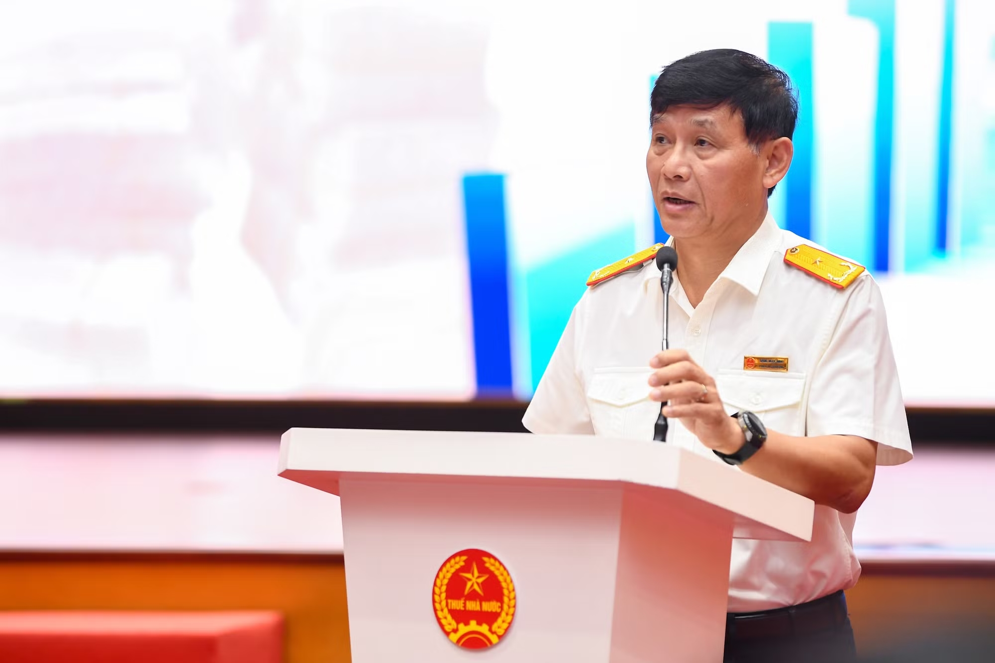 Cơ quan thuế sẽ đối chiếu dữ liệu hóa đơn với dòng tiền ngân hàng - Ảnh 1.