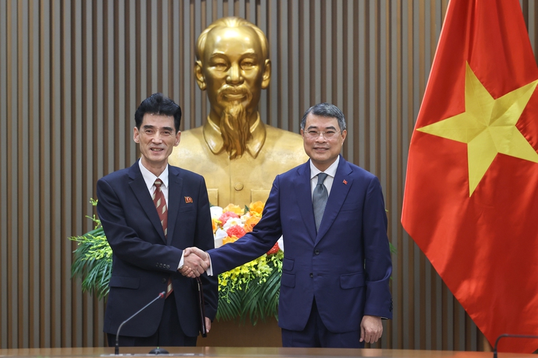 Thủ tướng Lê Minh Hưng tiếp Đại sứ Triều Tiên tại Việt Nam- Ảnh 1. Thủ tướng Lê Minh Hưng tiếp Đại sứ Triều Tiên tại Việt Nam- Ảnh 1.