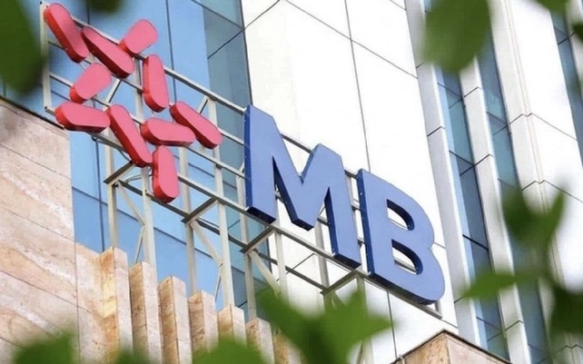 Phó Tổng Giám đốc MB Bank đăng ký bán 1 triệu cổ phiếu - Ảnh 1.