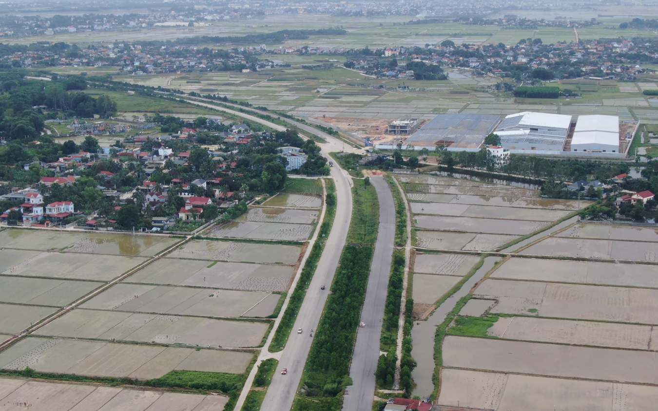 Tuyến đường 348 tỷ đồng kết nối du lịch Bến En đ&igrave;nh trệ v&igrave; điểm nghẽn mặt bằng - Ảnh 5.