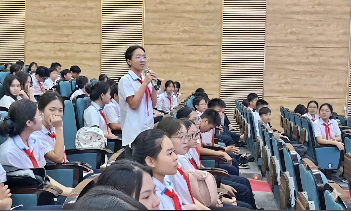 Hội Luật gia Tp.Hải Phòng tuyên truyền phòng chống bạo lực học đường cho hơn 400 học sinh- Ảnh 3.