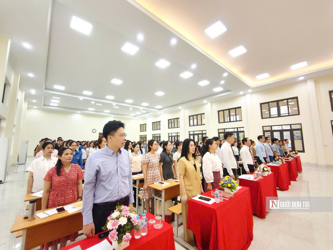 Trang bị nền tảng lý luận chính trị cho đảng viên mới và đối tượng kết nạp Đảng- Ảnh 1. Trang bị nền tảng lý luận chính trị cho đảng viên mới và đối tượng kết nạp Đảng- Ảnh 1.