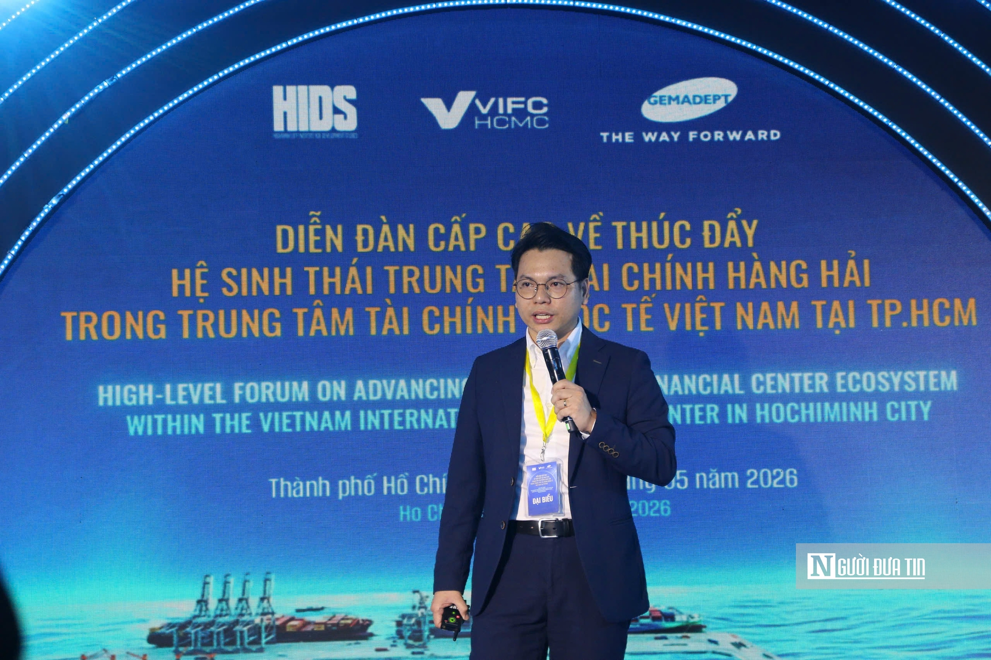 Tp.HCM muốn kéo “dòng chảy tài chính” hàng hải về Việt Nam- Ảnh 2. Tp.HCM muốn kéo “dòng chảy tài chính” hàng hải về Việt Nam- Ảnh 2.