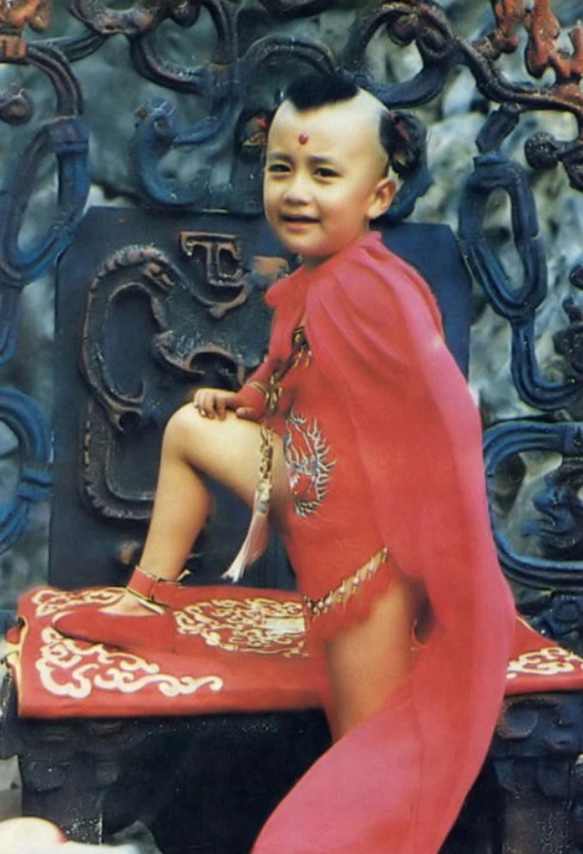 Không ai ngờ “tiểu yêu quái” Tây Du Ký lại có cú 