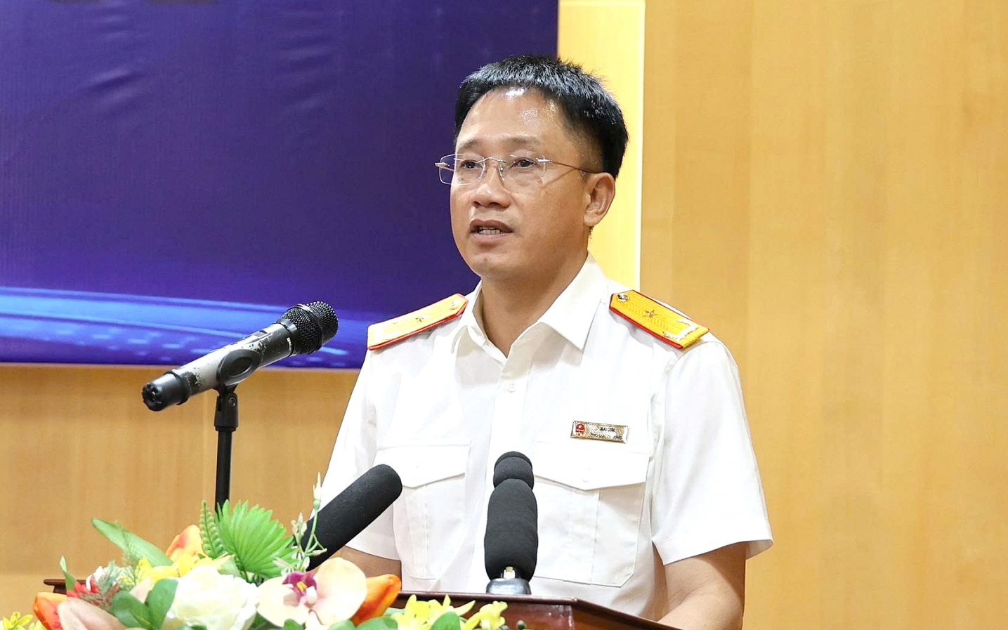 Chỉ đạo mới của Phó Thủ tướng về tạm hoãn xuất cảnh do nợ thuế - Ảnh 2.