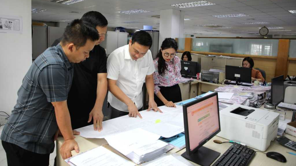 Quảng Ninh: Đẩy mạnh GPMB tuyến đường sắt Hà Nội - Quảng Ninh- Ảnh 1. Quảng Ninh: Đẩy mạnh GPMB tuyến đường sắt Hà Nội - Quảng Ninh- Ảnh 1.