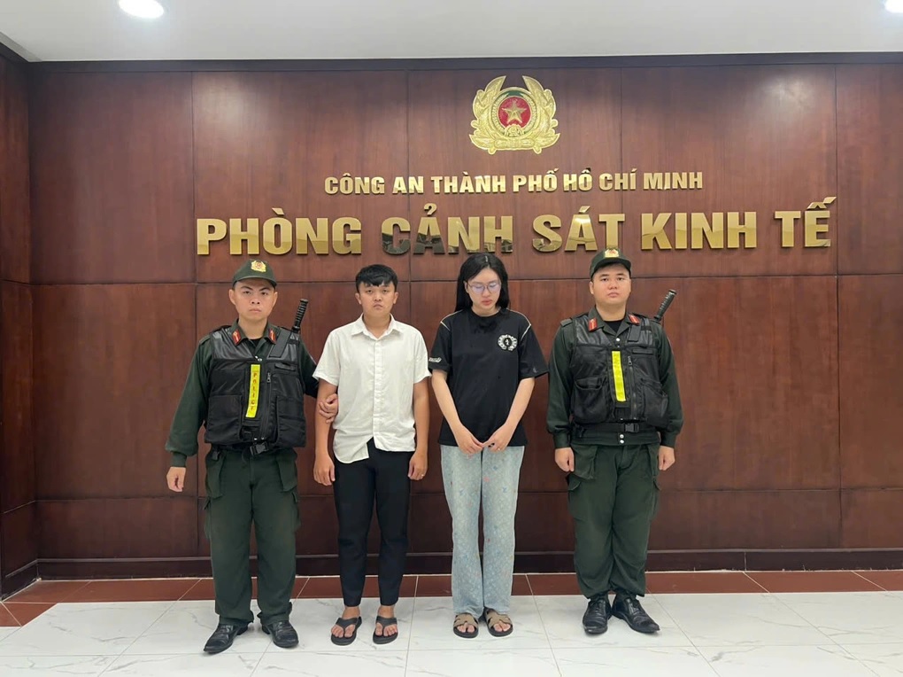 Khởi tố 2 vợ chồng chủ shop Chí Phát LUXURY - Ảnh 1.