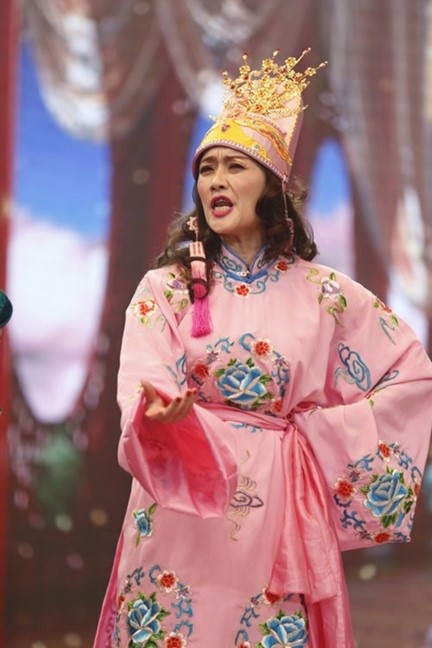 "Người đẹp l&agrave;ng h&agrave;i" từng lọt top 15 cuộc thi hoa hậu, sẵn s&agrave;ng "d&igrave;m nhan sắc" để mang lại tiếng cười cho kh&aacute;n giả- Ảnh 2.