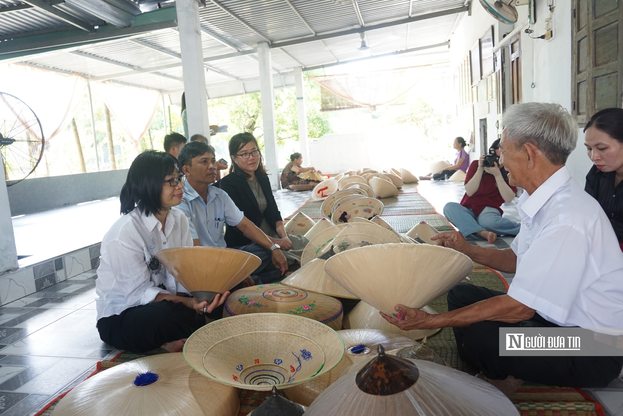 Kiến tạo không gian du lịch cộng đồng, tìm đầu ra cho làng nghề nón ngựa Di sản văn hóa quốc gia- Ảnh 2. Kiến tạo không gian du lịch cộng đồng, tìm đầu ra cho làng nghề nón ngựa Di sản văn hóa quốc gia- Ảnh 2.