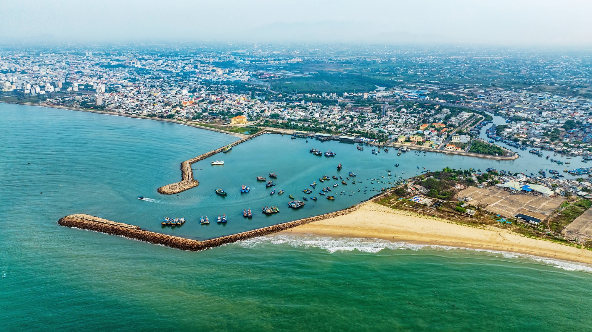 Cơ hội mở rộng thị trường du lịch từ sân bay Phan Thiết - Ảnh 1.