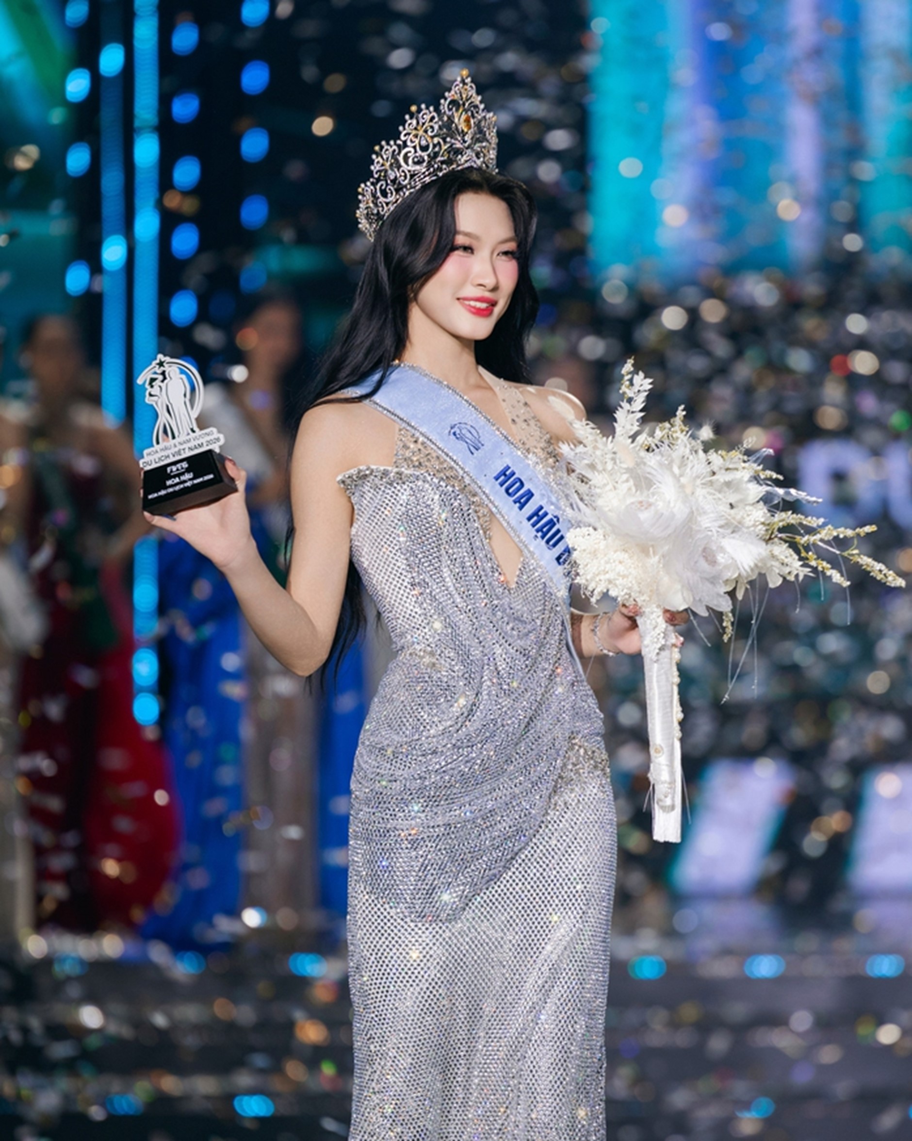 Cô gái Tuyên Quang, chàng trai Khánh Hòa đăng quang Hoa hậu - Nam vương Du lịch Việt Nam - Ảnh 1.