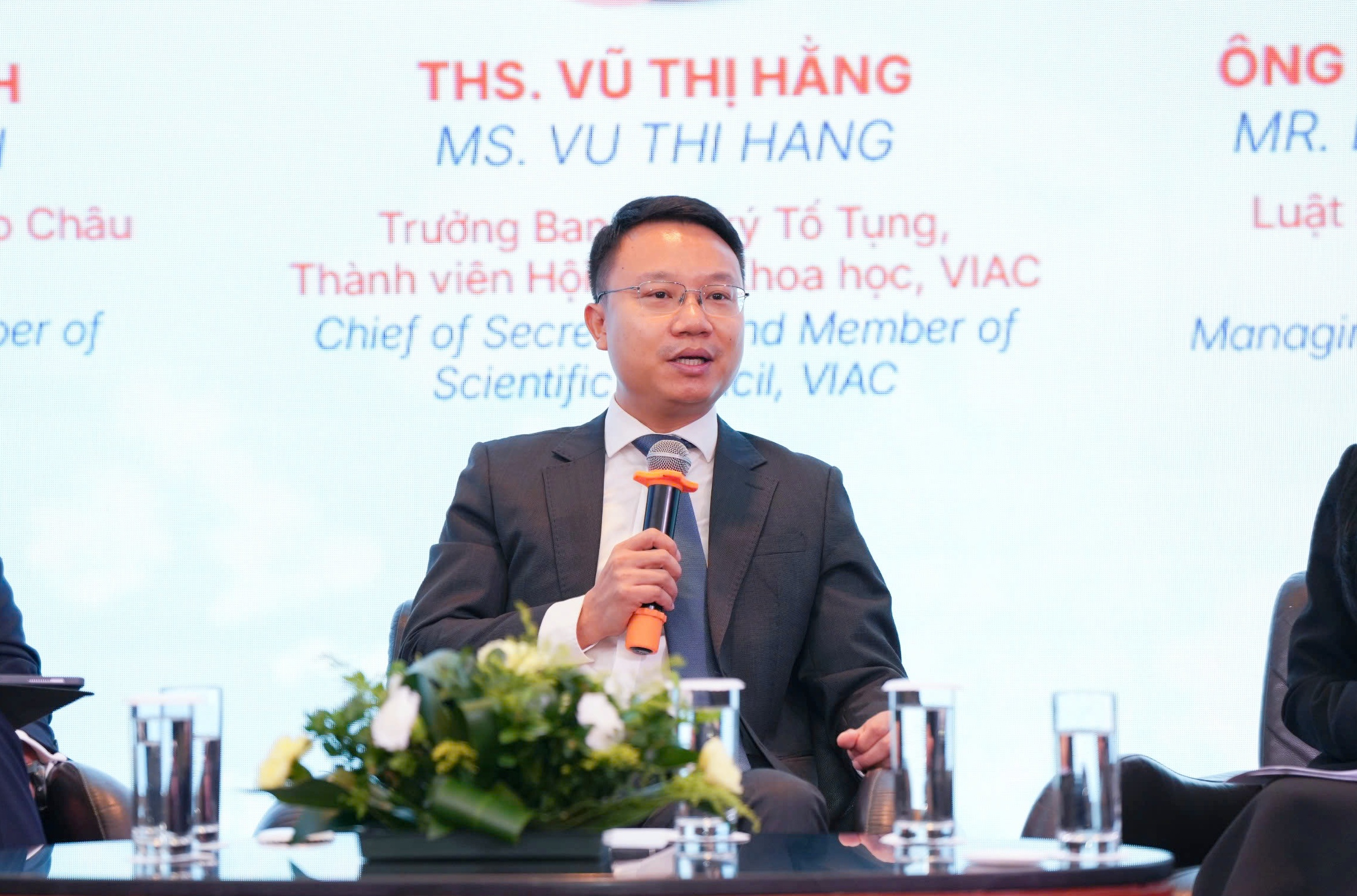 Trọng tài thương mại là 