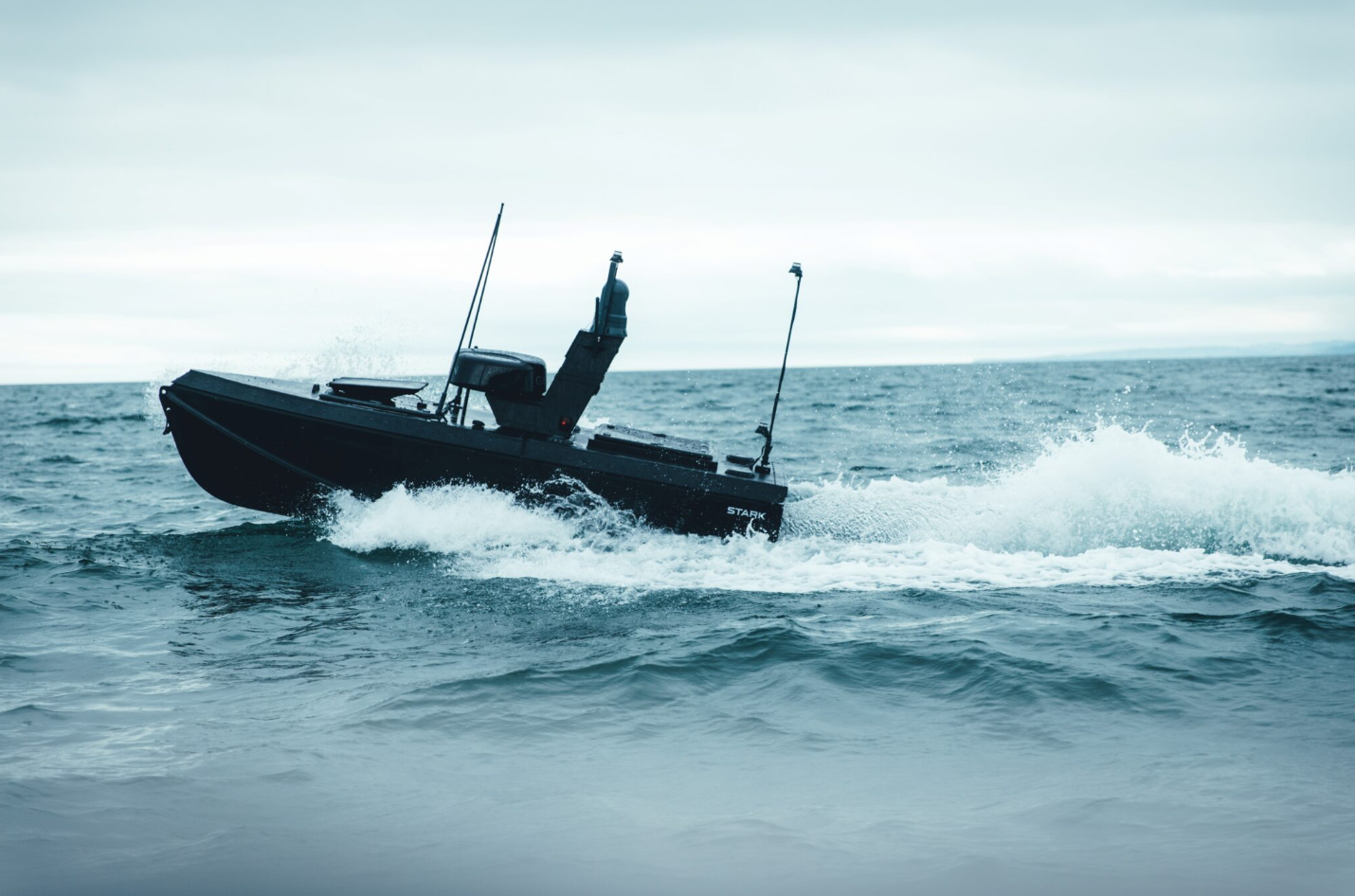 Xuồng không người lái Đức giám sát “hạm đội bóng tối” ở biển Baltic- Ảnh 1.