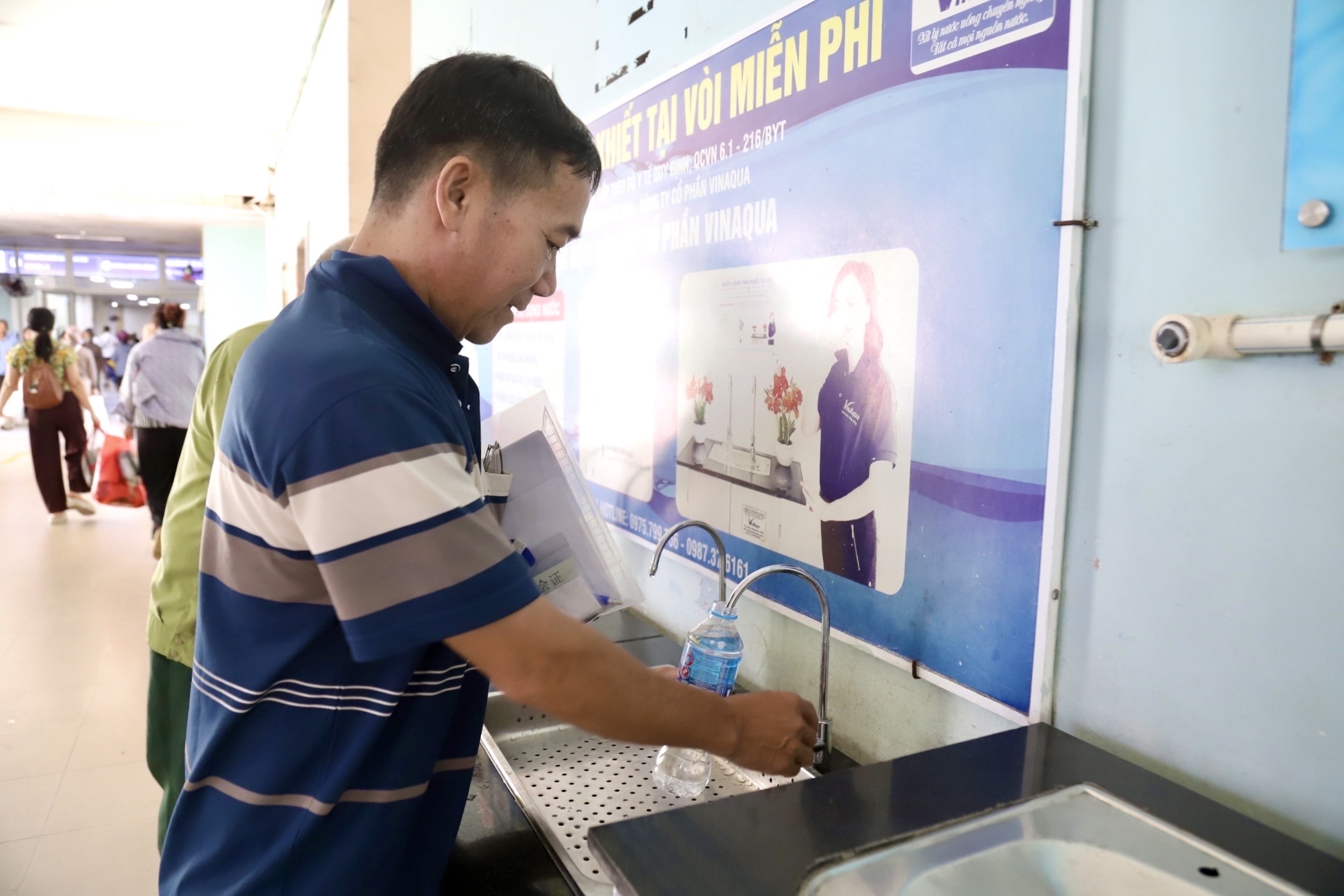 Bệnh viện tăng cường giải pháp chống nóng bảo vệ sức khỏe người bệnh - Ảnh 2.