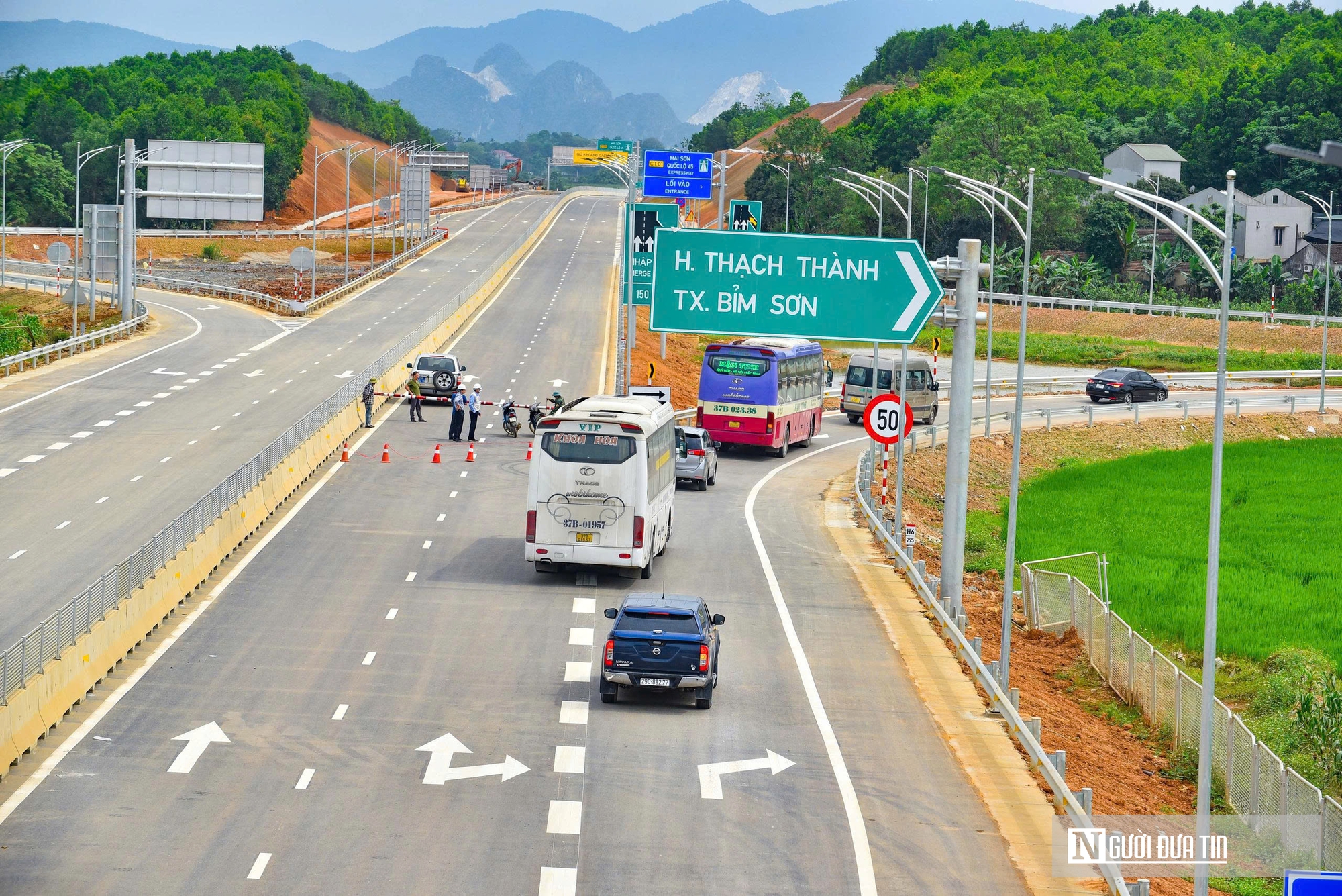 Cao tốc Bắc - Nam và cú hích tái định vị miền Trung- Ảnh 1. Cao tốc Bắc - Nam và cú hích tái định vị miền Trung- Ảnh 1.