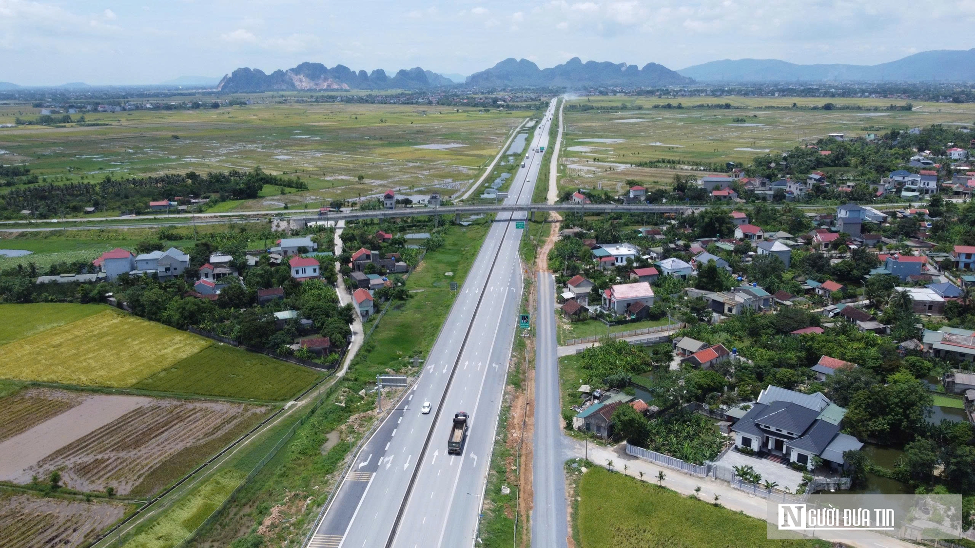 Cao tốc Bắc - Nam và cú hích tái định vị miền Trung- Ảnh 6. Cao tốc Bắc - Nam và cú hích tái định vị miền Trung- Ảnh 6.
