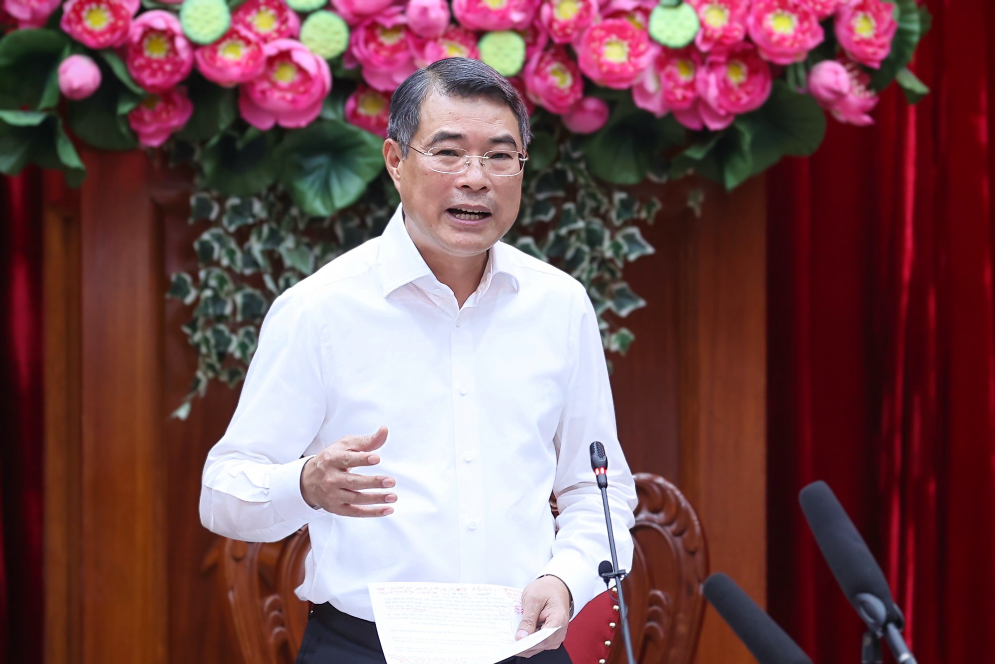 Thủ tướng yêu cầu Vĩnh Long đề xuất Trung ương cơ chế kiến tạo để phát triển - Ảnh 1.