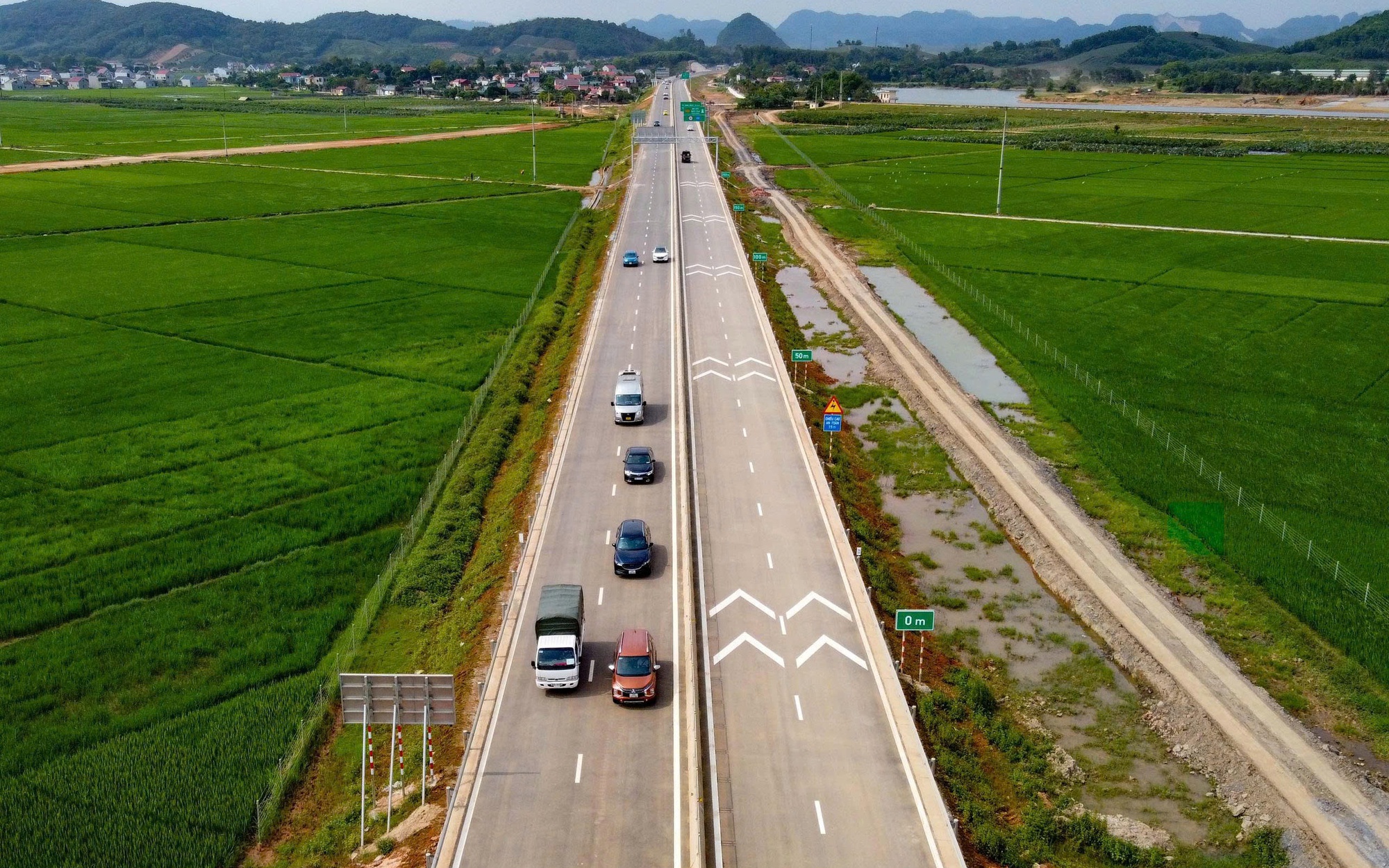 Hai dự án cao tốc trọng điểm và nhà ở xã hội Phú Thịnh ở Lâm Đồng ra sao? - Ảnh 4.