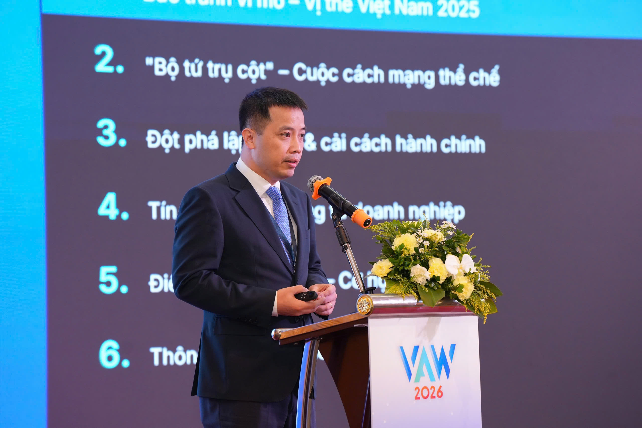 Nhà đầu tư quốc tế đánh giá cao Việt Nam nhưng còn lo về hạ tầng, nhân lực- Ảnh 4.