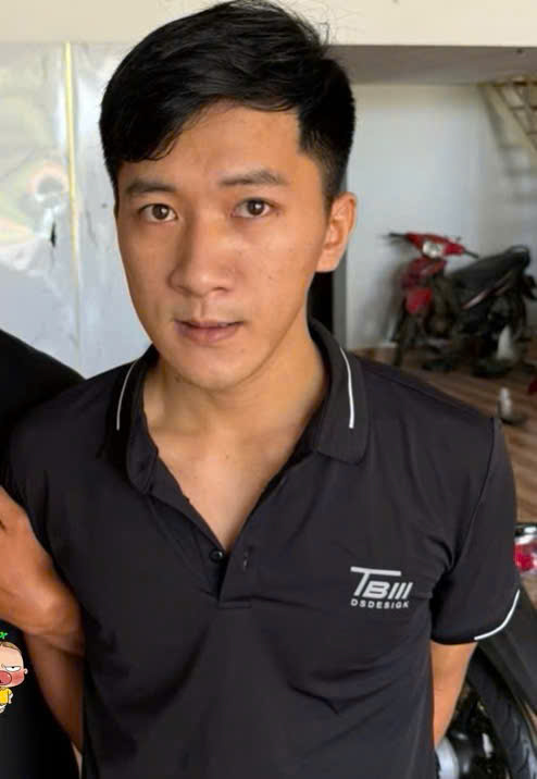 Bắt đối tượng ban ngày giả khách du lịch, ban đêm đột nhập nhà thờ trộm tài sản- Ảnh 1. Bắt đối tượng ban ngày giả khách du lịch, ban đêm đột nhập nhà thờ trộm tài sản- Ảnh 1.