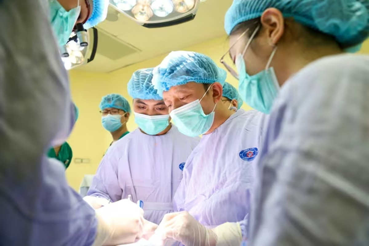 Chủ quan với “nhiệt miệng” bệnh vặt ai cũng gặp, người đàn ông 33 tuổi sốc khi biết mình mắc ung thư - Ảnh 1.