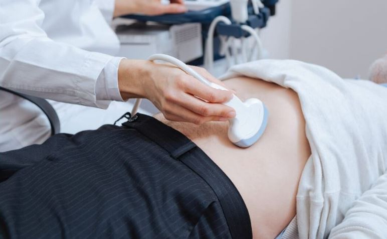 Đau bụng liên tục suốt 3 tháng, người đàn ông 70 tuổi sốc nặng khi phát hiện bí mật 