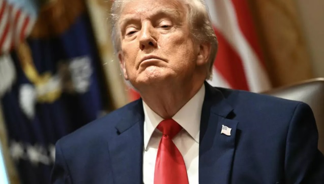 Tổng thống Trump đe dọa Oman trong động thái mới nhằm mở lại eo biển Hormuz - Ảnh 1.