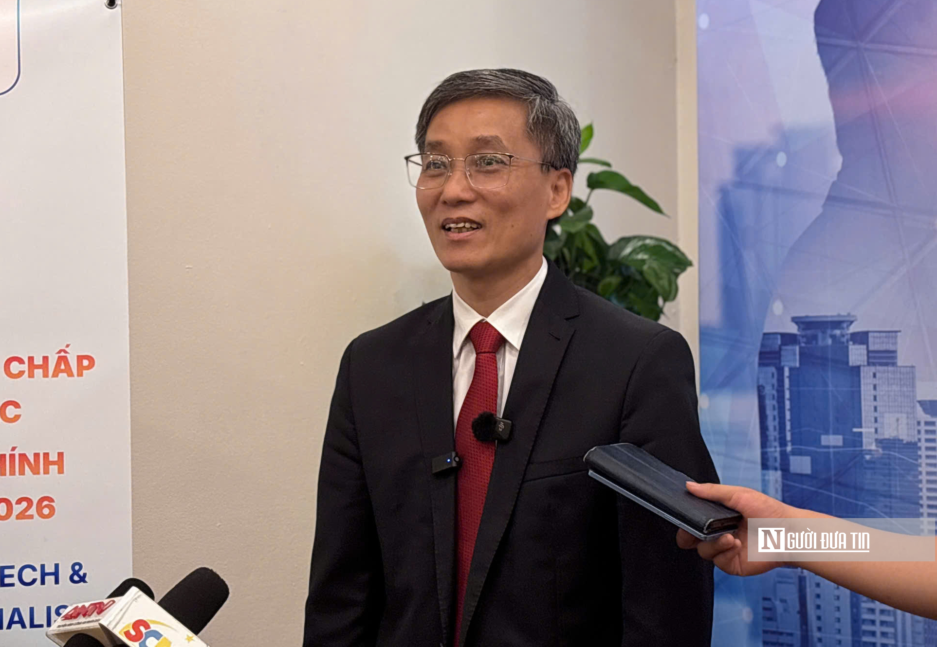 “Không thể xây trung tâm tài chính quốc tế bằng một nền pháp lý cũ”: Góc nhìn thẳng từ các chuyên gia hàng đầu về trọng tài, tài sản số và thể chế- Ảnh 2. “Không thể xây trung tâm tài chính quốc tế bằng một nền pháp lý cũ”: Góc nhìn thẳng từ các chuyên gia hàng đầu về trọng tài, tài sản số và thể chế- Ảnh 2.