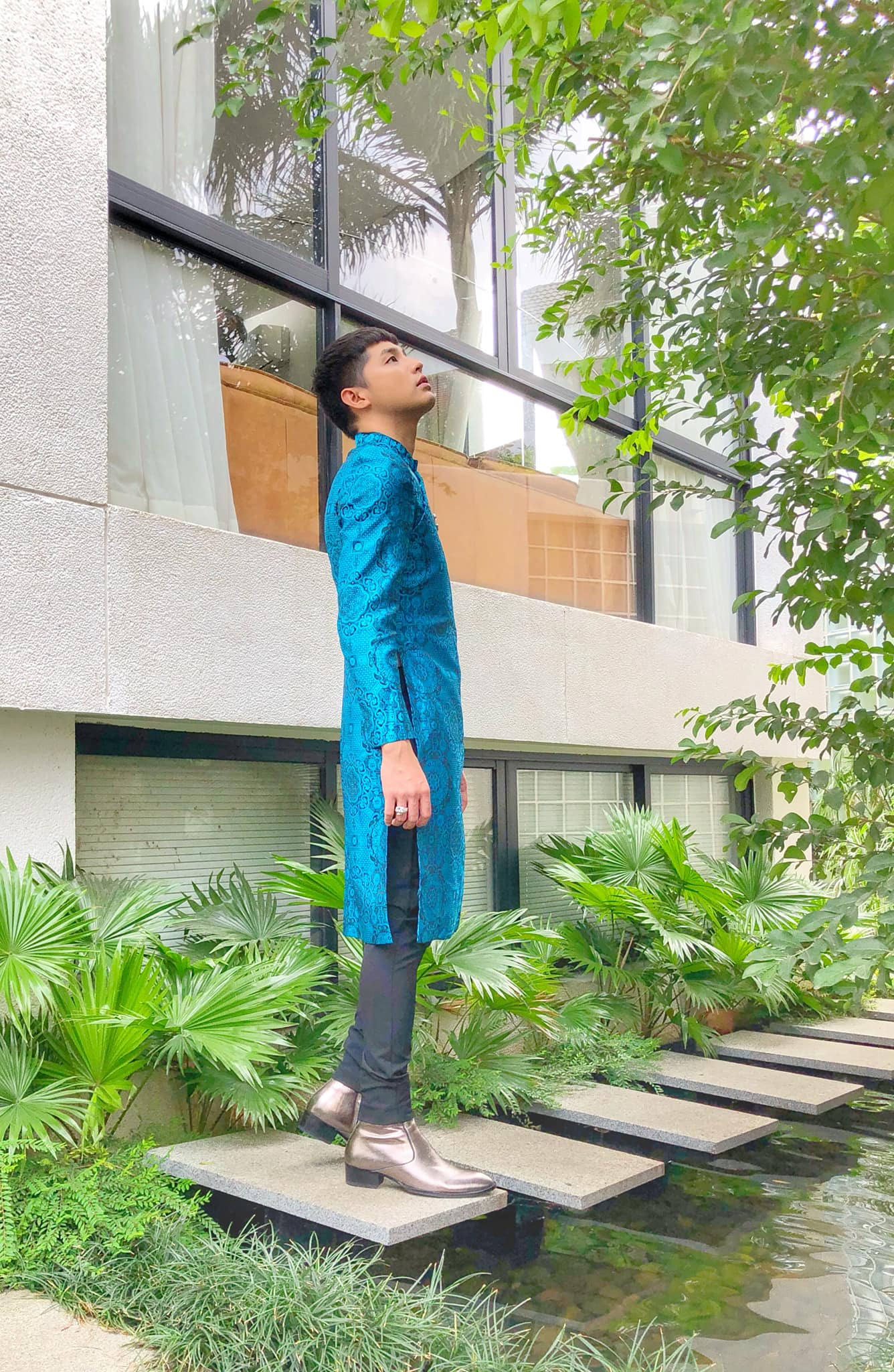 Nam ca sĩ đình đám, 3 lần đẹp nhất thế giới, 38 tuổi vẫn chọn độc thân trong biệt thự triệu đô  - Ảnh 8.