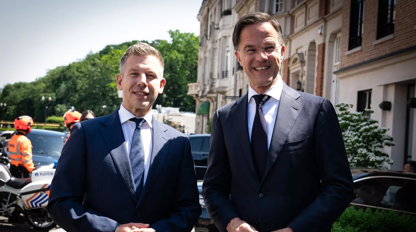 Ông Magyar giữ nguyên lập trường của Hungary về viện trợ quân sự cho Ukraine - Ảnh 1.