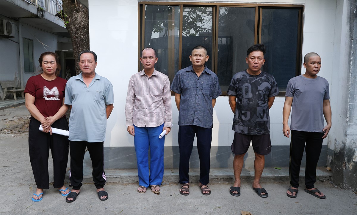 Khởi tố 6 đối tượng lừa bán 