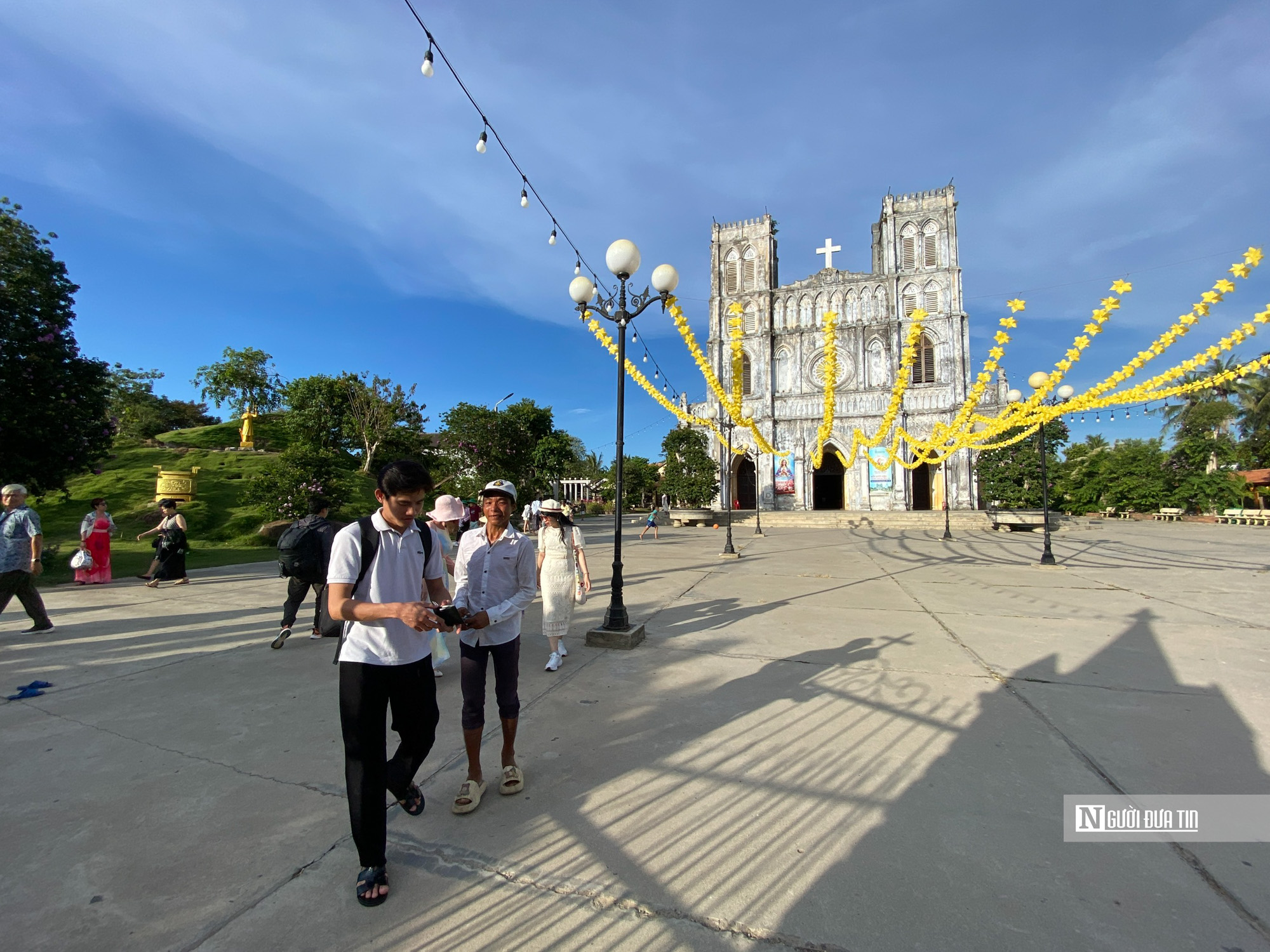 Kh&aacute;m ph&aacute; Th&aacute;nh đường Gothic 130 năm tuổi, nơi lưu giữ cuốn s&aacute;ch chữ Quốc ngữ đầu ti&ecirc;n tại Việt Nam- Ảnh 17.