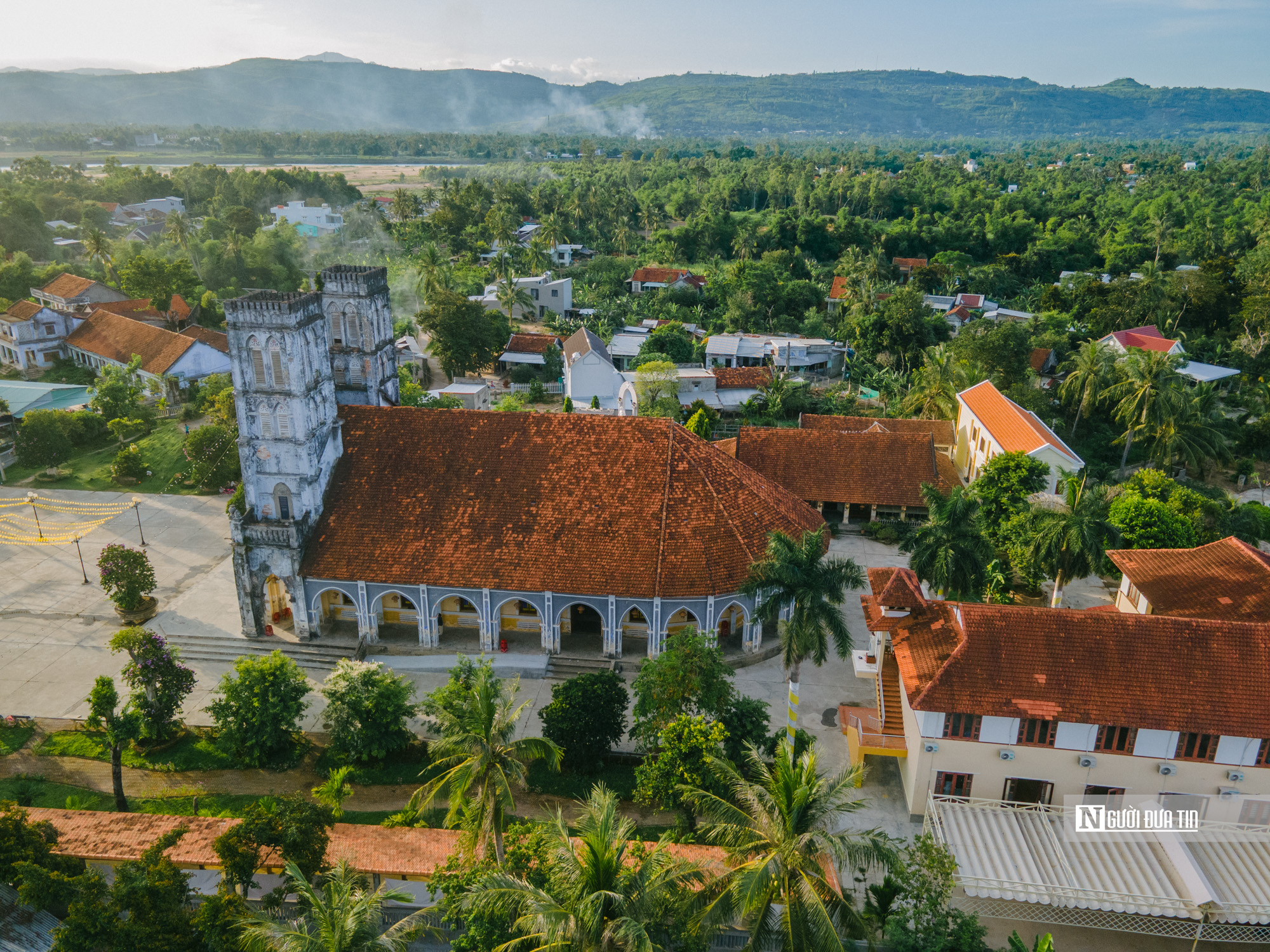 Kh&aacute;m ph&aacute; Th&aacute;nh đường Gothic 130 năm tuổi, nơi lưu giữ cuốn s&aacute;ch chữ Quốc ngữ đầu ti&ecirc;n tại Việt Nam- Ảnh 6.