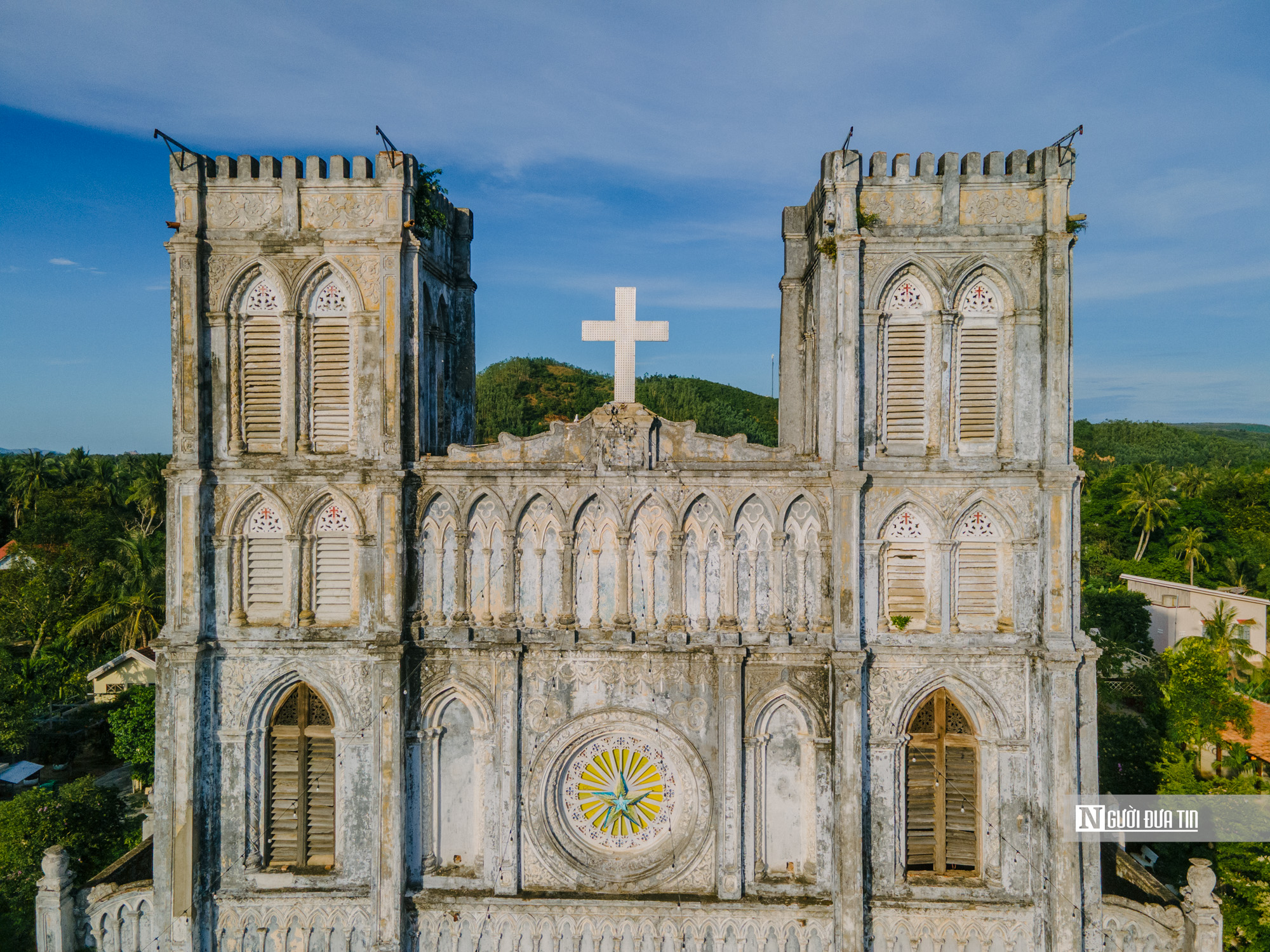 Kh&aacute;m ph&aacute; Th&aacute;nh đường Gothic 130 năm tuổi, nơi lưu giữ cuốn s&aacute;ch chữ Quốc ngữ đầu ti&ecirc;n tại Việt Nam- Ảnh 12.