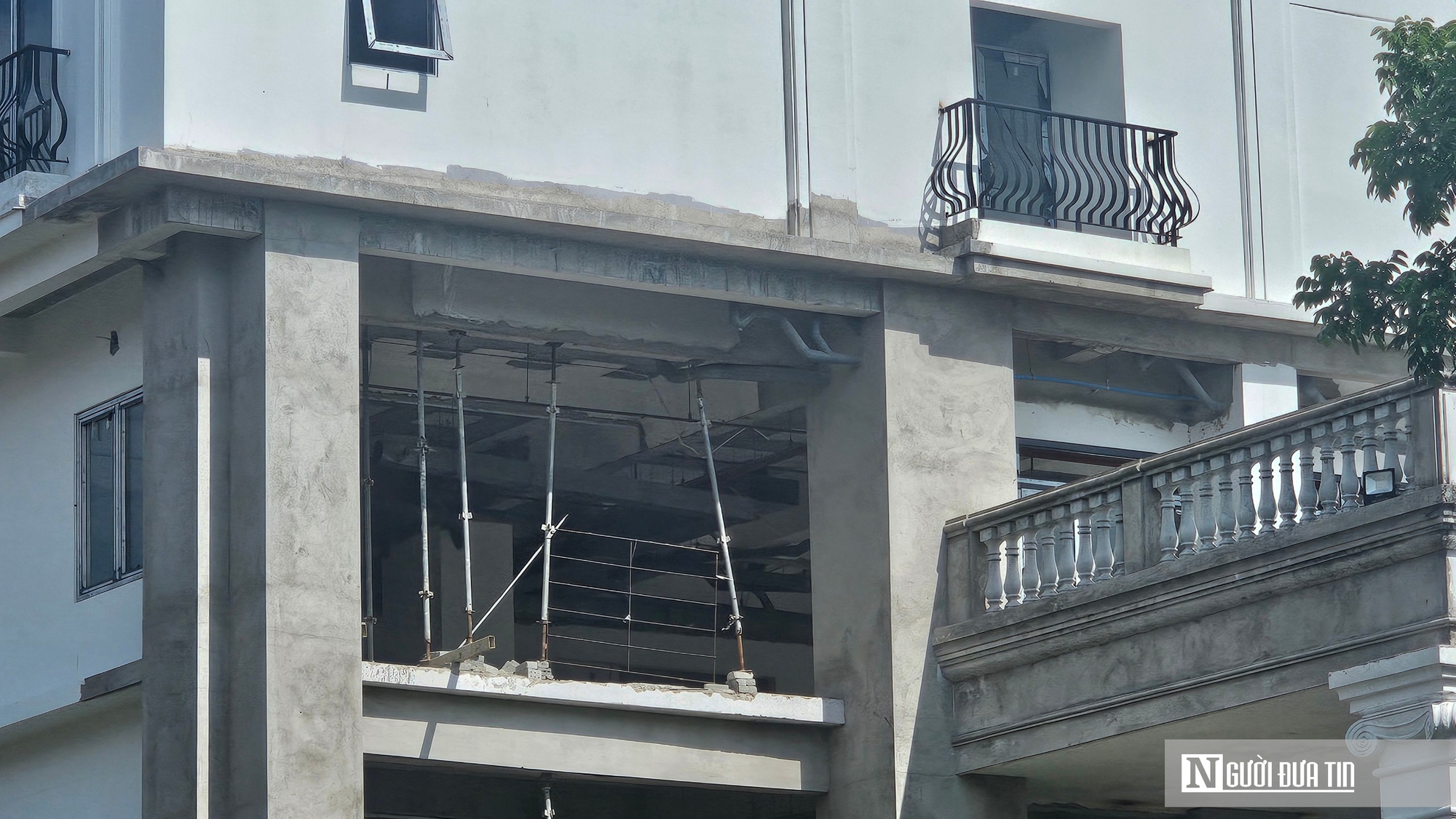 Bên trong dự án nhà khách Tỉnh uỷ ở Huế chậm tiến độ, lộ nhiều vi phạm- Ảnh 2. Bên trong dự án nhà khách Tỉnh uỷ ở Huế chậm tiến độ, lộ nhiều vi phạm- Ảnh 2.